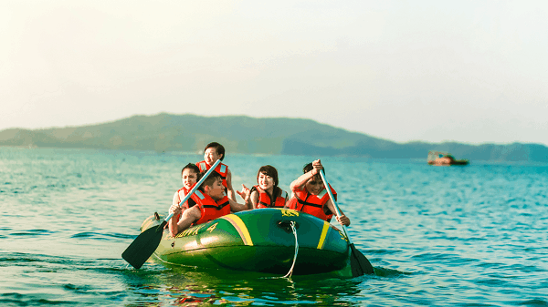 Boat trip on Nha Trang long beach