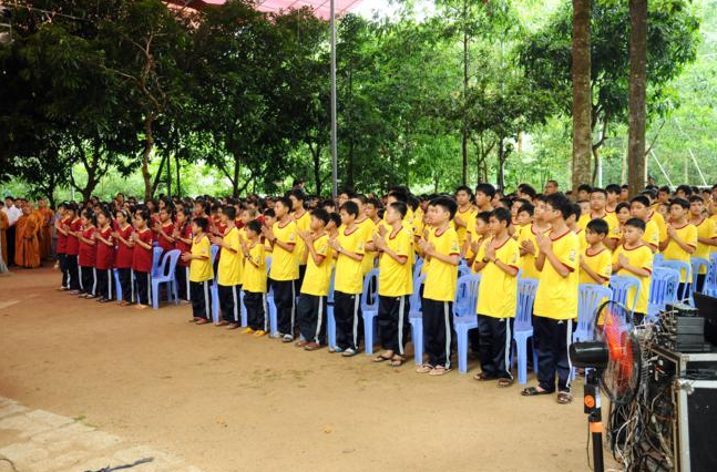 Lễ khai giảng khóa sinh hoạt hè tại chùa Phật Quang