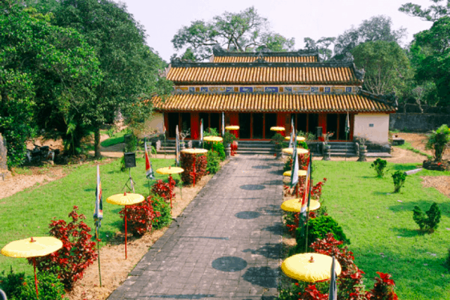 Tranquil Jia Long Tomb - 1 trong 7 ngôi mộ của Hugh 