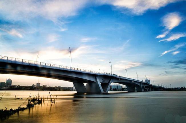 Cầu vượt sông Sài Gòn - cầu Thủ Thiêm (ảnh sưu tầm)