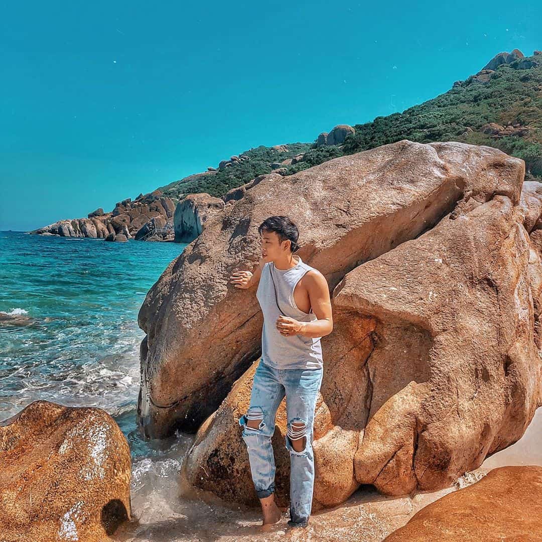 Impressive rocks on Binh Ba.  Photo: @liti57