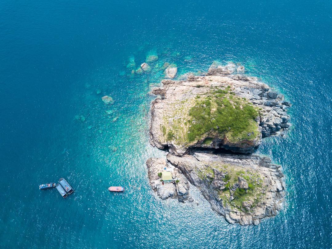 Hon Mun Island viewed from above is extremely beautiful.  Photo: ST