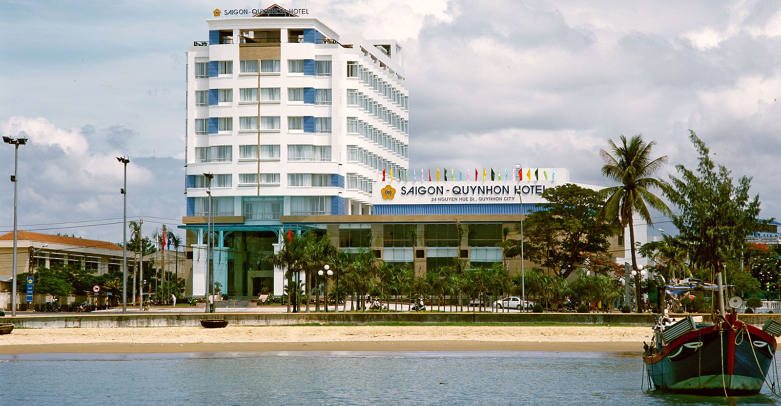 khách sạn Quy Nhơn4