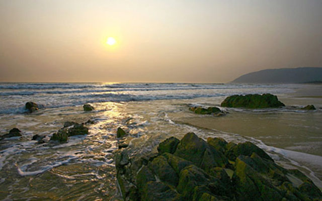 Bãi biển Hoành Sơn 