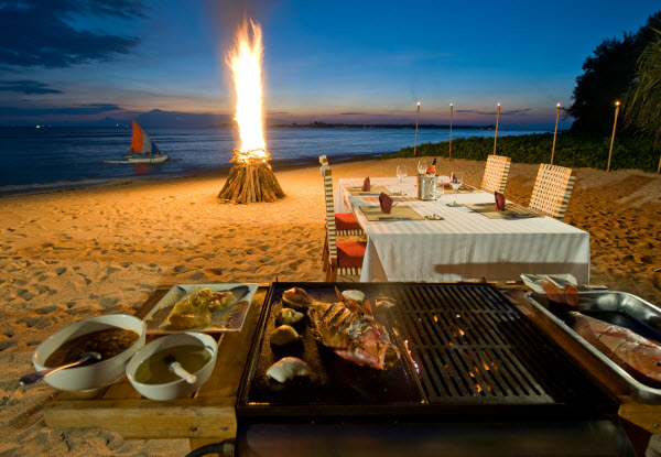 Tiệc nướng BBQ bên bờ biển ở đảo Cô Tô trữ tình 