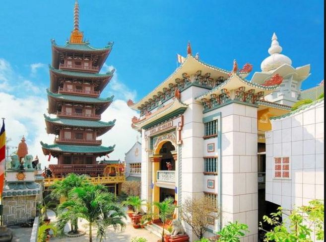 Tham quan chùa Ấn Quang quận 10