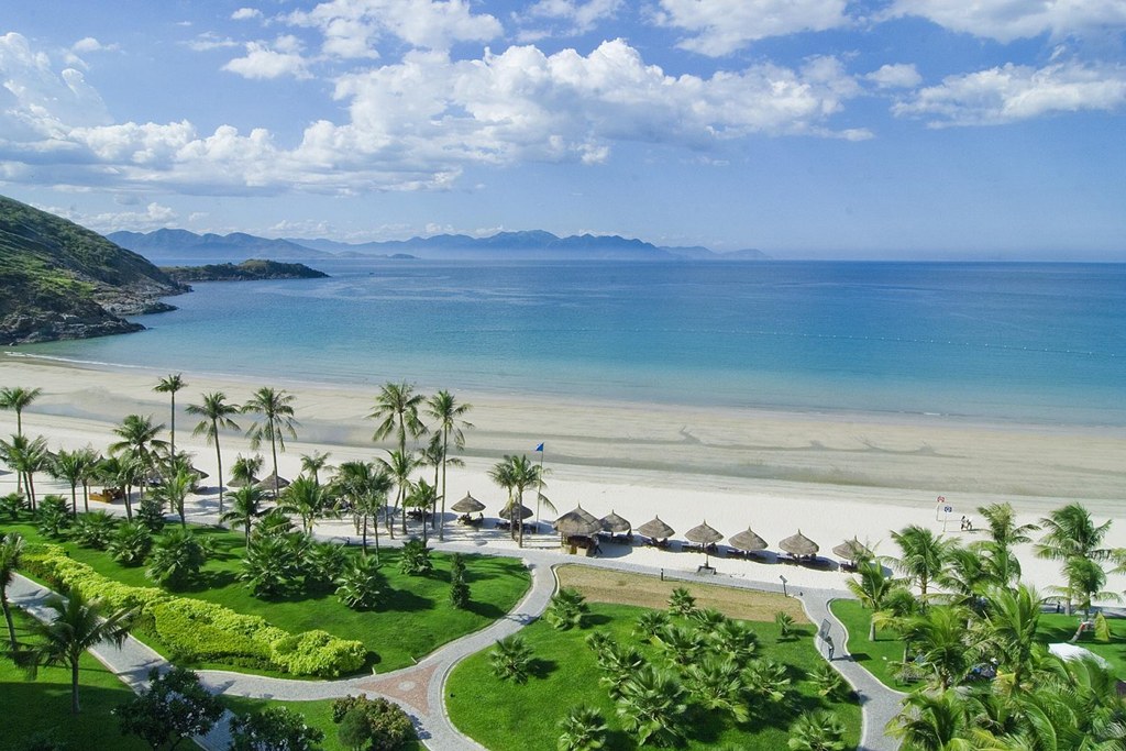 Bãi biển xinh đẹp Nha Trang- Du lịch Nha Trang