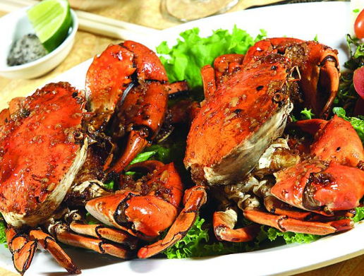 Nhà hàng Ngọc Sương Bến Thuyền ở Sài Gòn là nơi tuyệt vời để thưởng thức hải sản ngon.