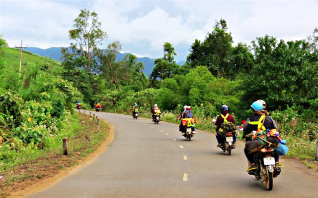 Motorbikes are the vehicle that many people choose when traveling to Phu Yen (Photo: collect)