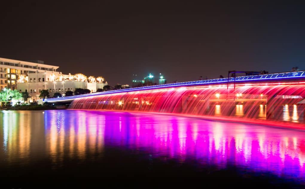 Ngắm Cầu Ánh Sao Sài Gòn về đêm