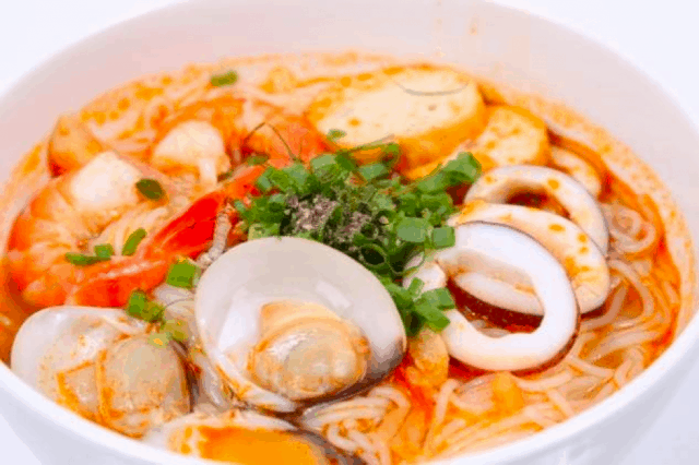 Bún hải sản - món ngon Đà Nẵng 