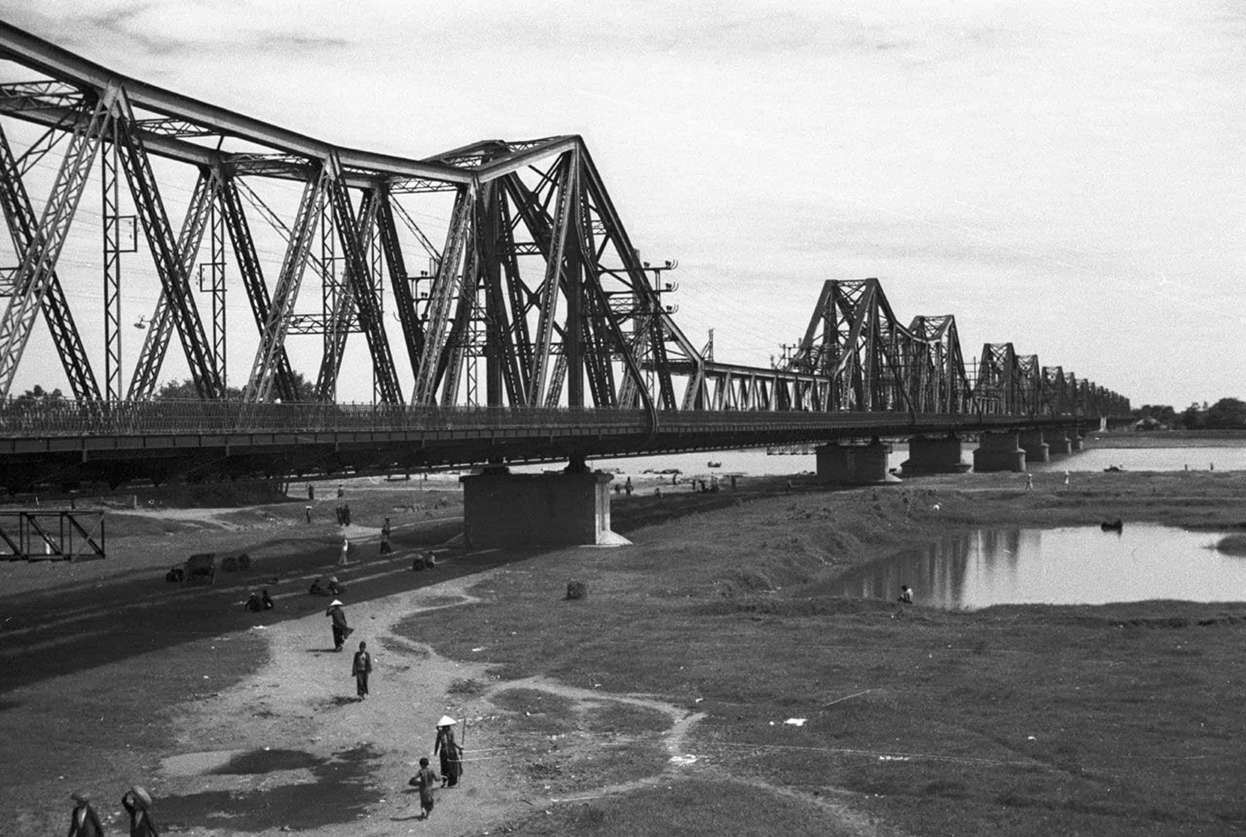Cầu Long Biên trong những năm 1940