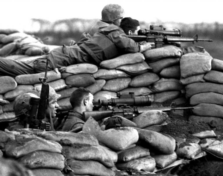 Bức ảnh tư liệu ghi lại cuộc chiến ác liệt diễn ra ở Khe Sanh trong kháng chiến chống Mỹ