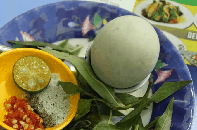 Các món ăn liên quan đến trứng cút lộn ở Sài Gòn