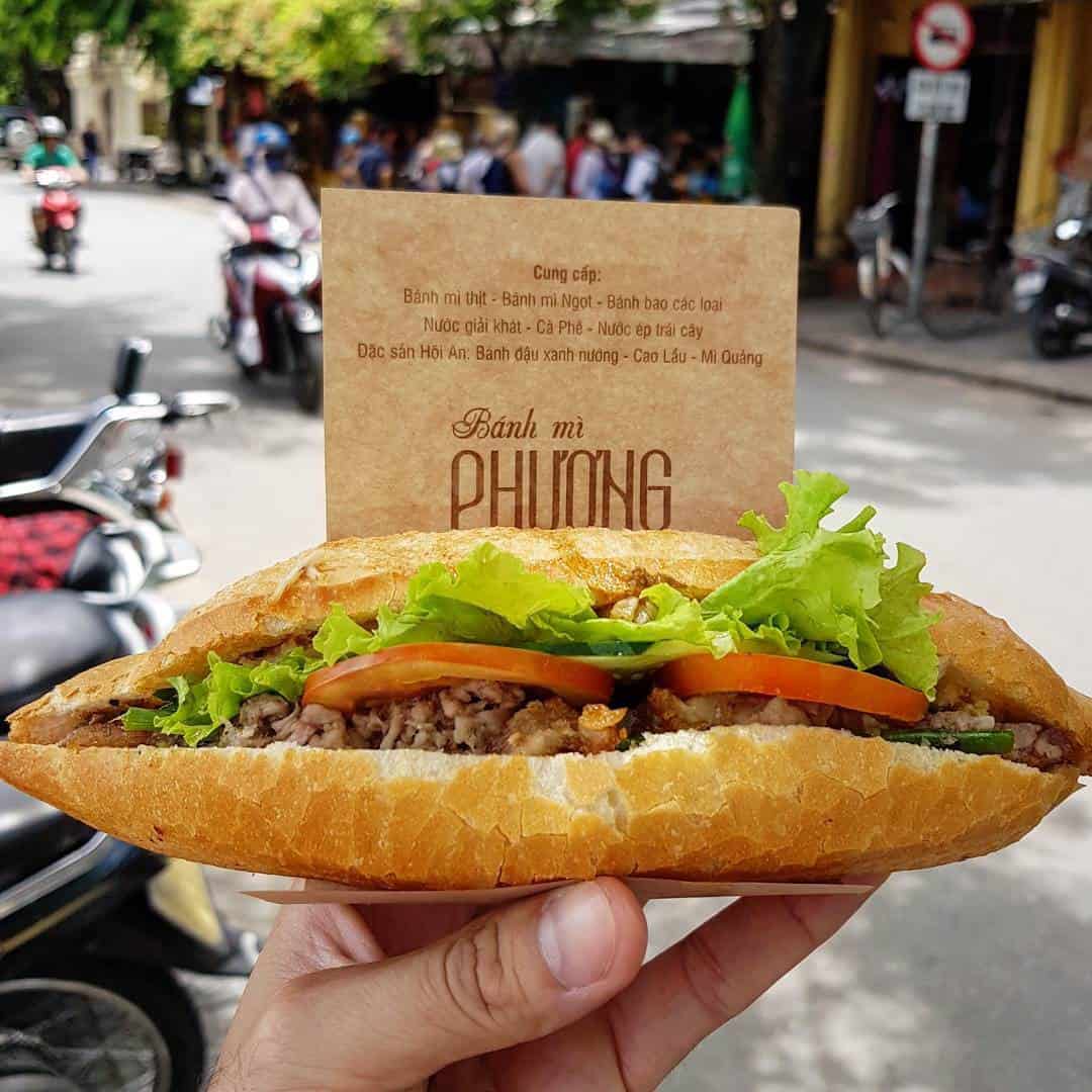 Bánh mì Phượng nức tiếng Hội An