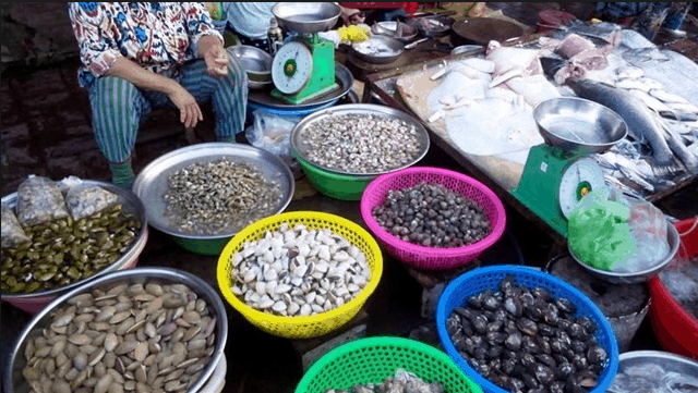 Chợ Xóm Lưới - chợ thủy hải sản rẻ mạt nhất Vũng Tàu