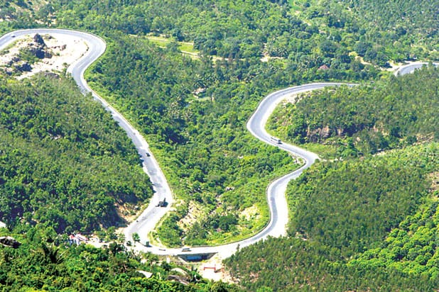 The poor mountain pass stimulates all the backpackers in our country (ST PHOTO)