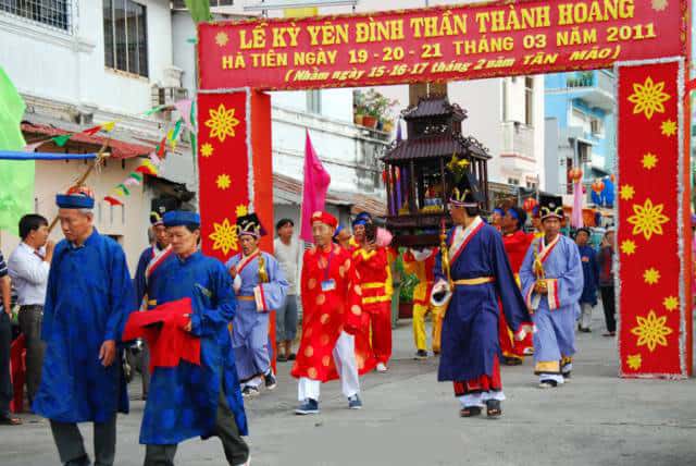 Lễ Kỳ Yến Đình Thần Thành Hoàng là một điểm du lịch ở Hà Tiên hấp dẫn (Ảnh sưu tầm)