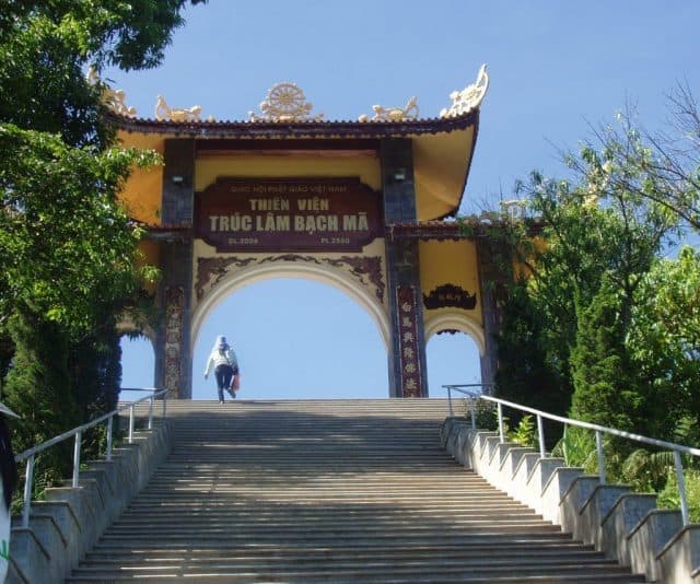 Trước Tam Quan - Thiền viện Trúc Lâm Bạch Mã 