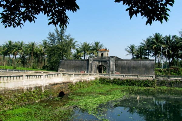 Thành cổ Quảng Trị ngày nay ngập tràn màu xanh của cây cối