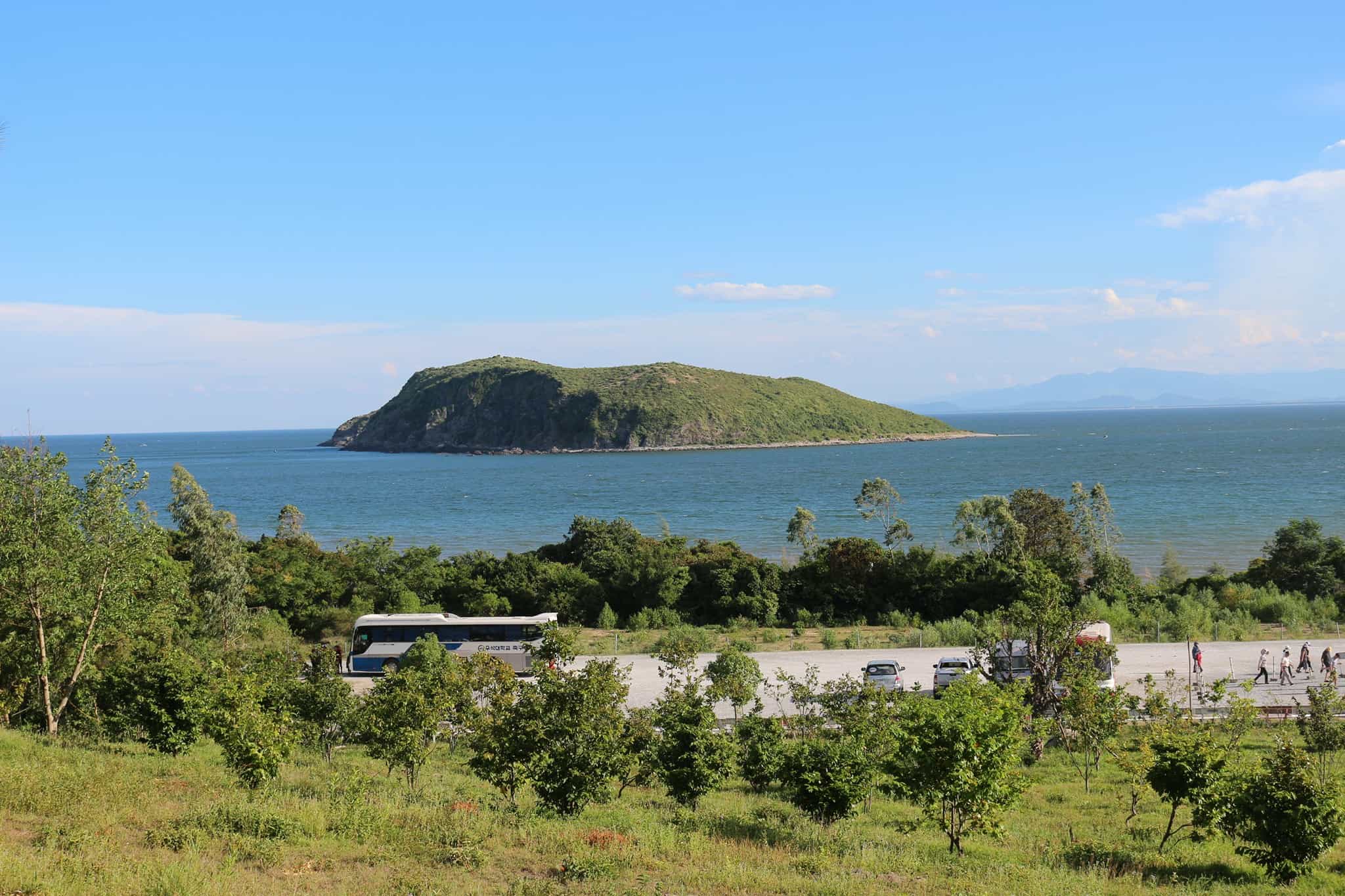 Vũng Chùa - Đảo Yến mảnh đất bình yên nơi có Đại tướng yên nghỉ