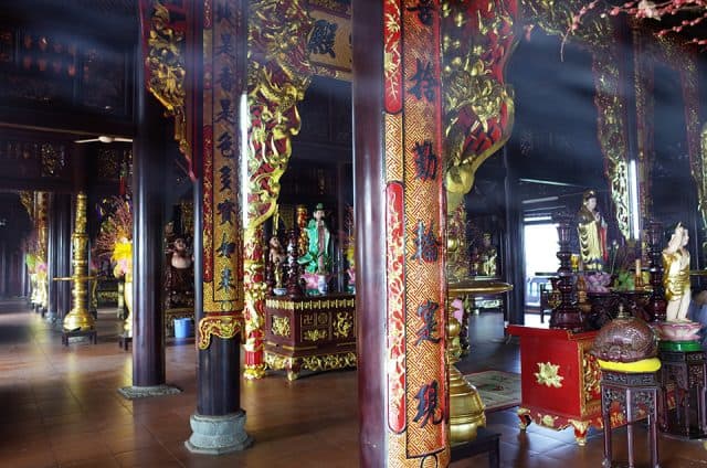 Kiến trúc ngôi chùa cổ kính, độc đáo, thu hút sự chú ý khi khách du lịch ghé đến tham quan