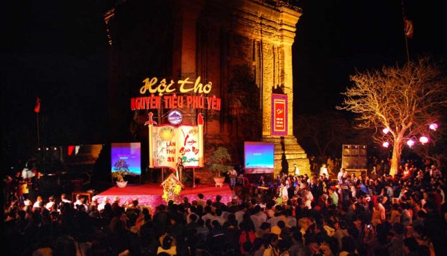 Đây là quê hương của Lễ hội thơ Nguyên tiêu Phú Yên hàng năm 