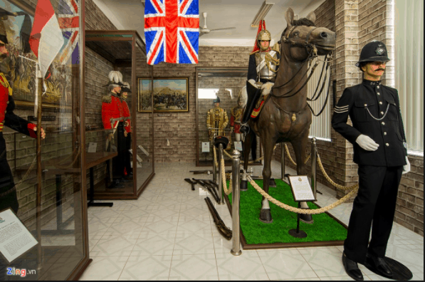 Trong bảo tàng vũ khí có nhiều khẩu từng là món đồ sở hữu của giới quý tộc
