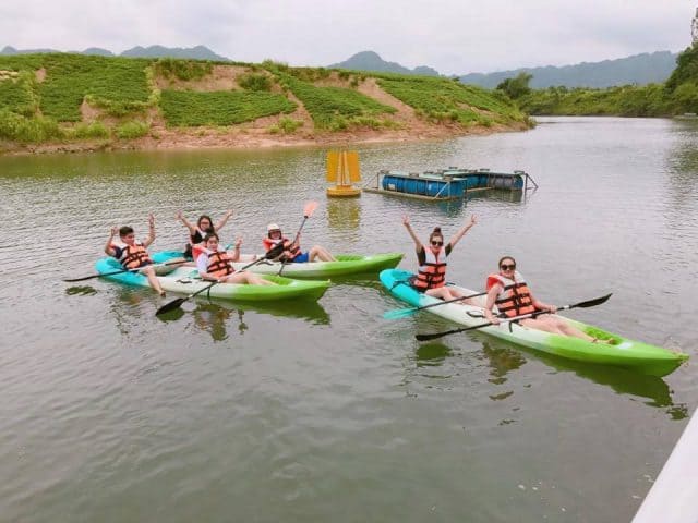 Chèo thuyền Kayak trên sông Chày Lập 