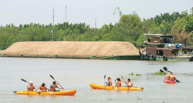 Chèo thuyền kayak