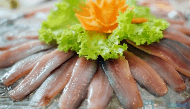Cá trích phi lê lát mỏng hấp dẫn món đặc sản của Phú Quốc