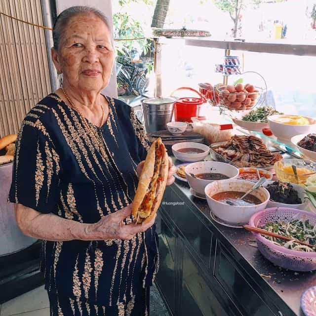 Bánh mì Madam Khánh Đà Nẵng