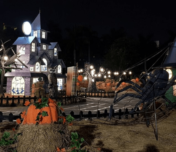 Chơi halloween tại ngôi làng phù thủy ở bình dương