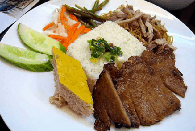 Cơm tấm Thuận Kiều là quán ăn ngon ở quận 1 (Ảnh ST)