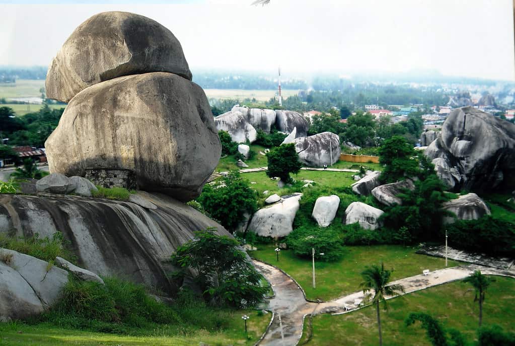 Super huge rocks lying on top of each other