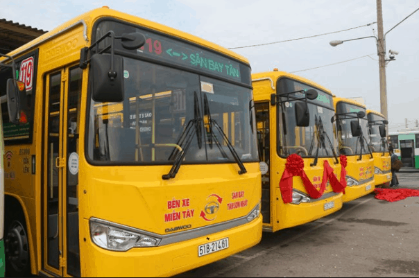 Hình ảnh những chuyến xe bus đi sân bay Tân Sơn Nhất