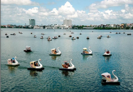 Hồ Tây - Hồ Nước Tự Nhiên Lớn Nhất Ở Nội Thành Hà Nội - Vntrip.Vn