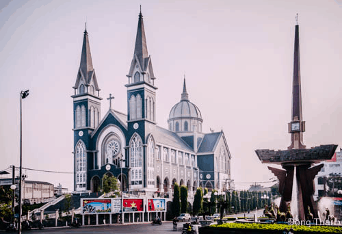 Nhà thời chánh tòa giáo phận Phú Cường