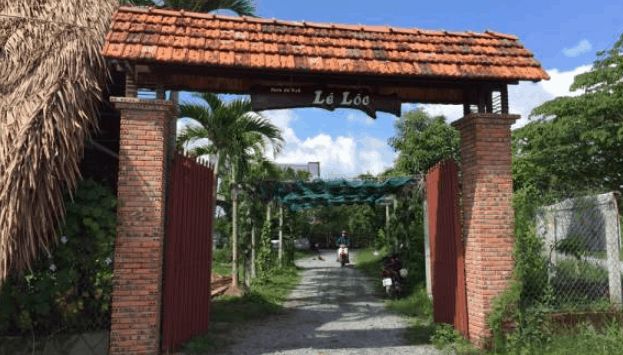 Cổng vào vườn sinh thái xanh Lê Lộc (Ảnh ST)