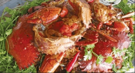 Ang Can Gio Crab puno sa lamiang mga tisa