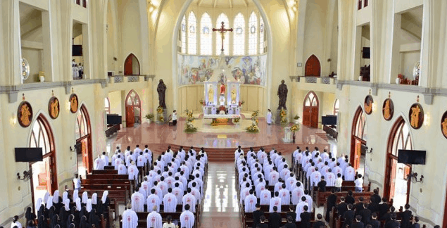Lễ cầu nguyện tại nhà thờ chánh tòa giáo phận Phú Cường