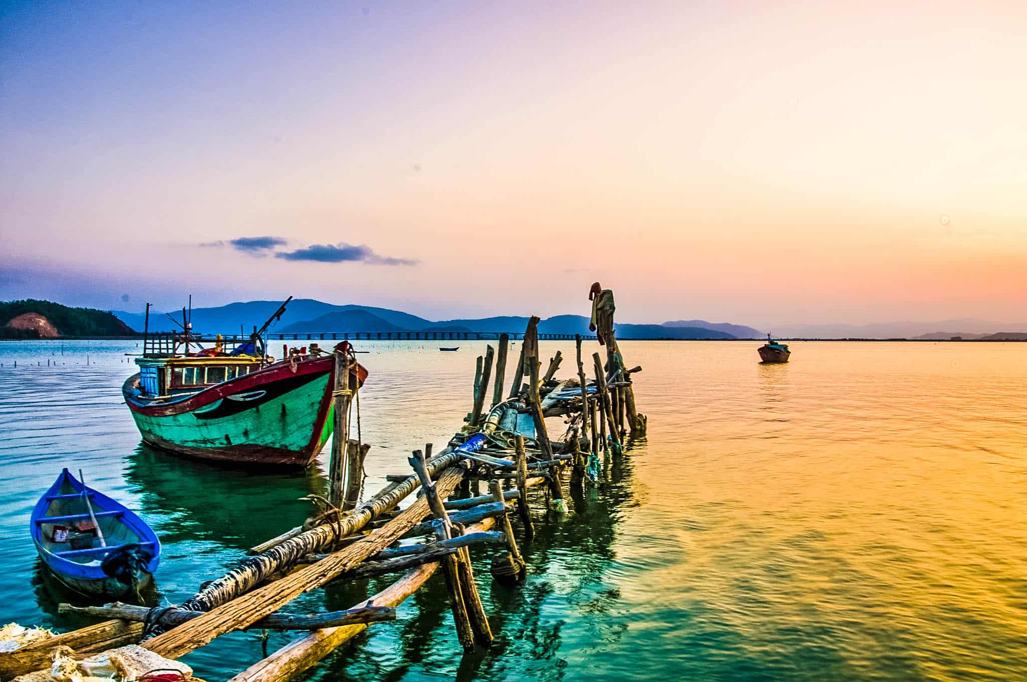 Bờ biển là một nét đẹp đặc trưng phổ biến của những khu du lịch nổi tiếng tại Quy Nhơn. (Ảnh ST)