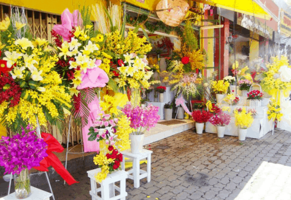 Thị trường hoa tươi ở TP HCM ngày 20/11 ngày cành nhộn nhịp
