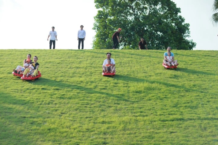 Trượt cỏ Lương Sơn