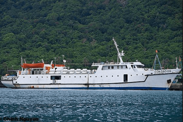 Tàu Côn Đảo 09 xuất phát từ Vũng Tàu