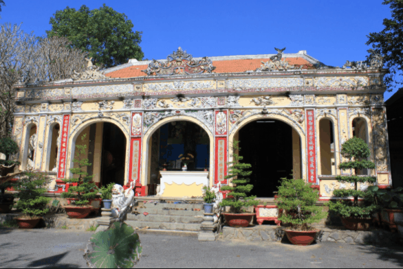 Ngôi chùa Bửu Phong Cổ Tự tọa lạc ở khu du lịch