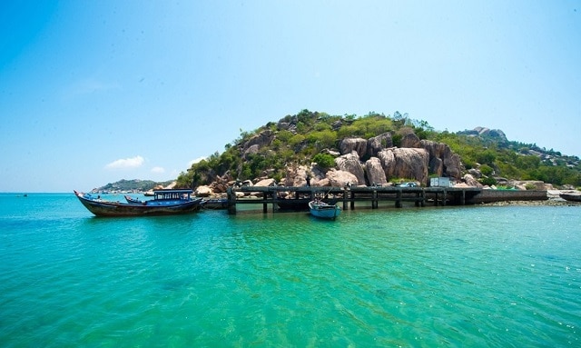 Robinson Island is separate from the Tu Binh island cluster (Photo: Collectibles)