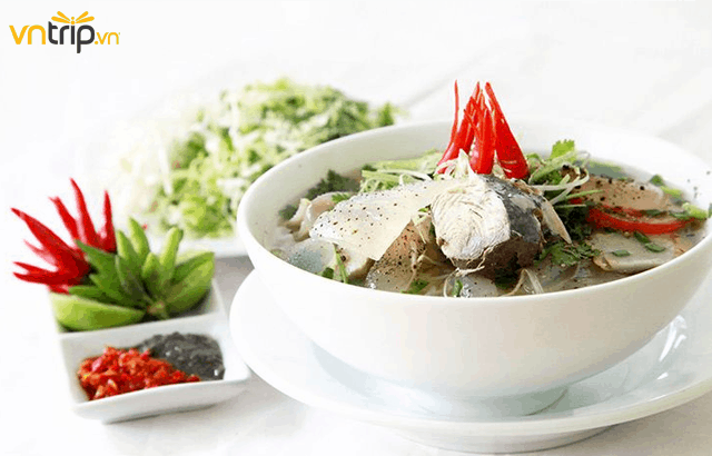Bún sứa nằm trong danh sách những món ăn ngon mà bạn không nên bỏ qua khi du lịch Nha Trang (Ảnh: Sưu tầm)