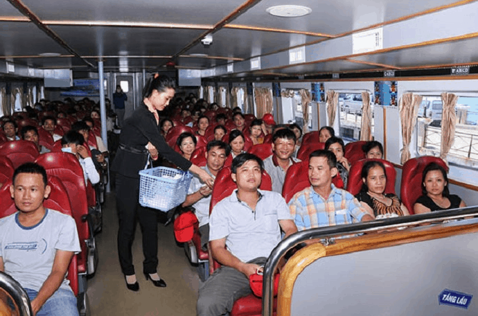 Khoang hành khách trên tàu Superdong