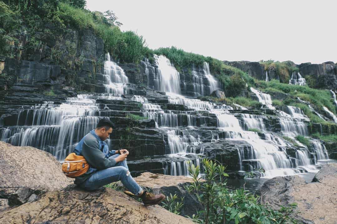 The majestic beauty brings the breath of mountains and forests at Pongour Falls. Photo: ST